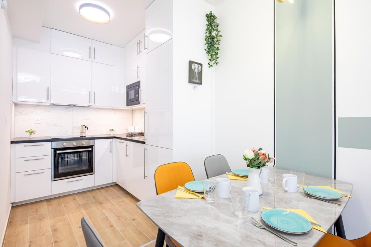 Free Parking - Balcony - Sunny - New Apartamento Budapeste Exterior foto