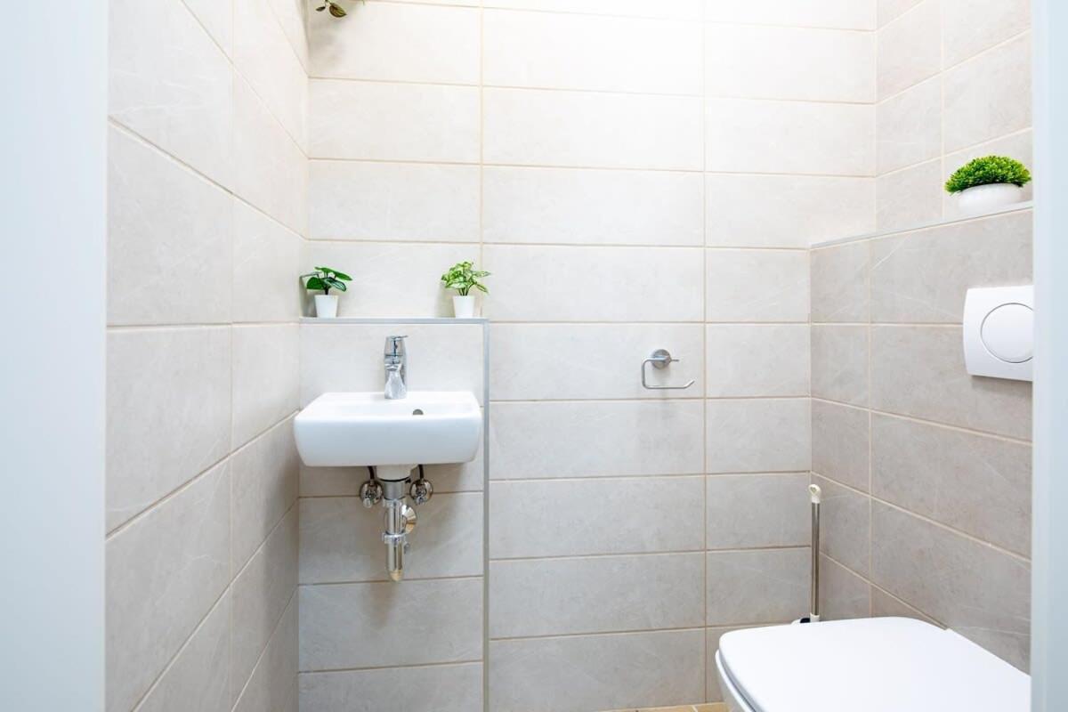 Free Parking - Balcony - Sunny - New Apartamento Budapeste Exterior foto